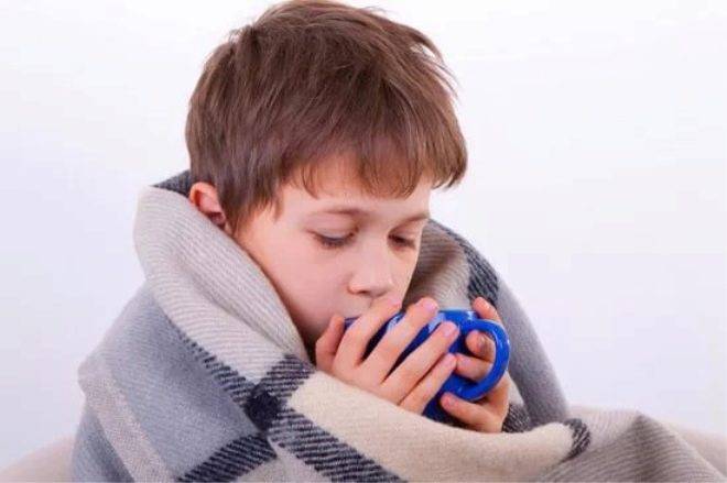 Лимфоузлы при ветрянке у детей: причины воспаления и появления шишек за ушами