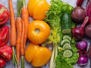 Ребенок не ест мясо и рыбу: что делать и как приучить (мнение Комаровского)