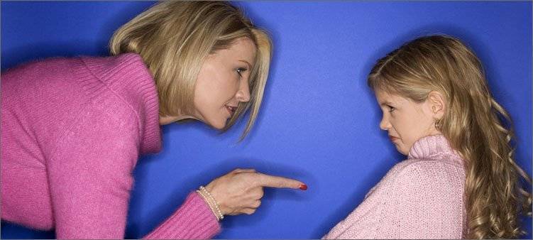 Ребенок боится темноты: почему и что делать, как побороть страх?