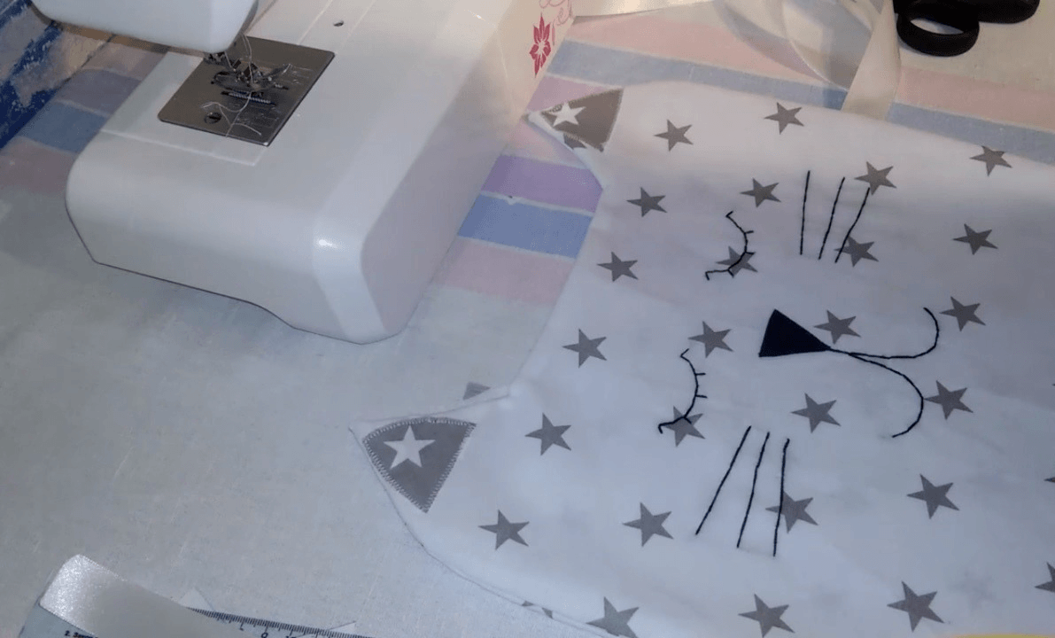 Бортики в кроватку для новорожденных своими руками: выкройки, фото (МК)