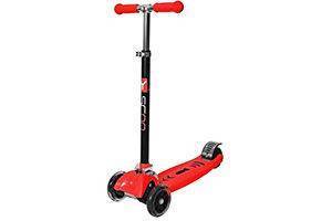 Как выбрать самокат для ребенка от 2-3 до 5-7 лет и научить его кататься?