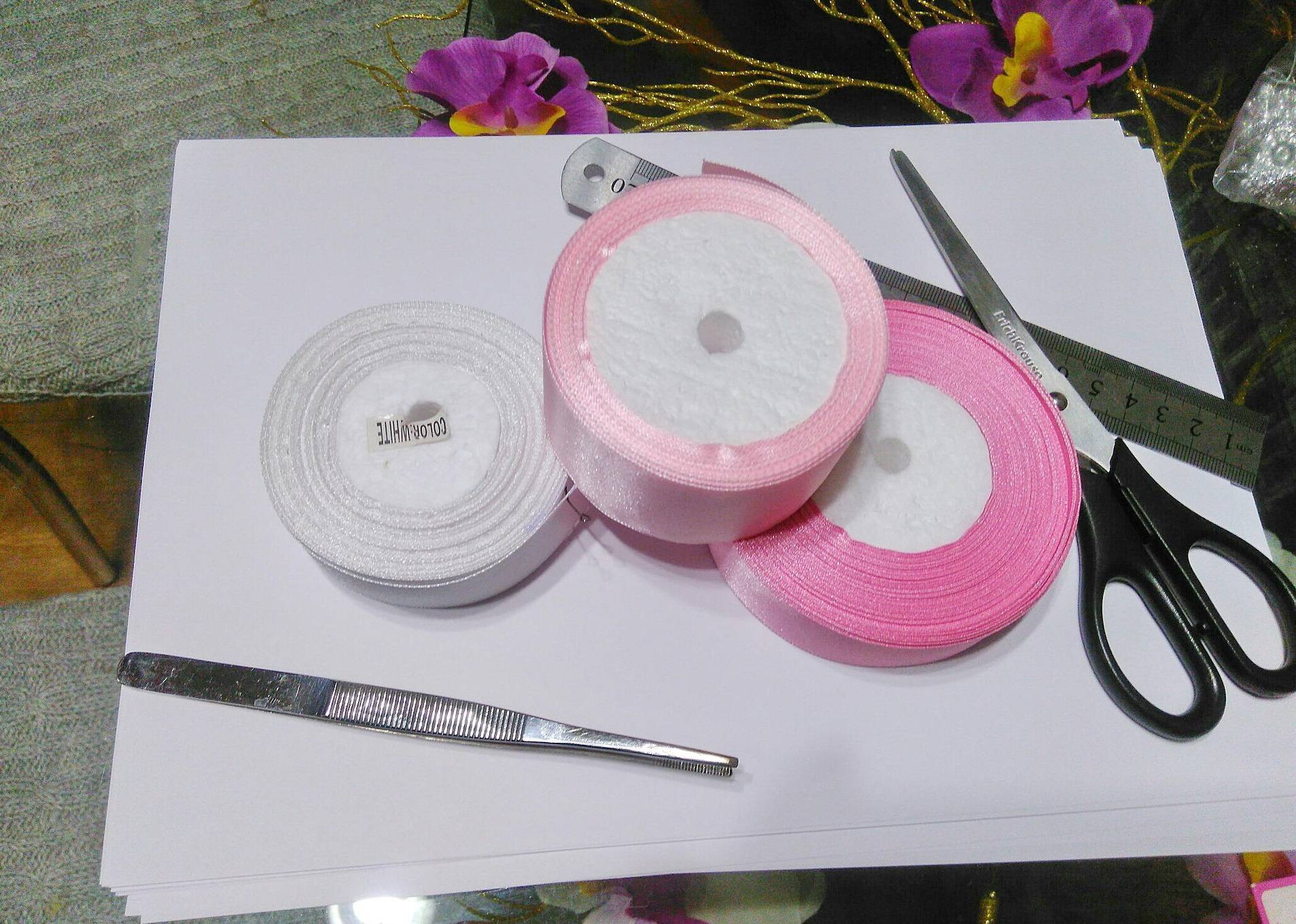 Кенгуру для новорожденных от 0 до 6 месяцев: фото сумки-рюкзака, как одевать?