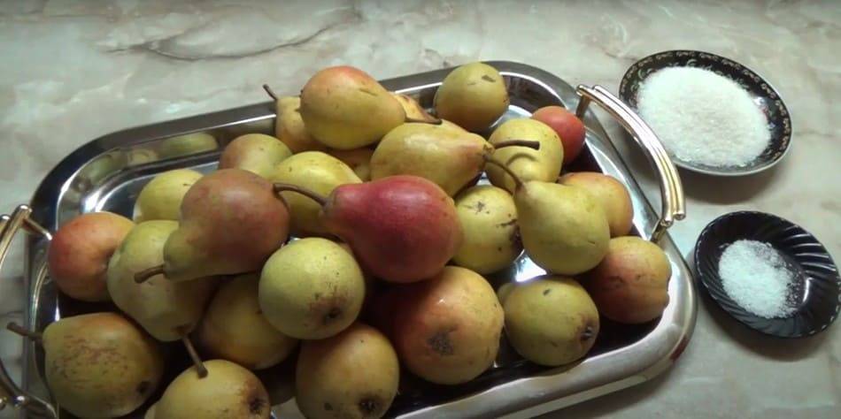 С какого возраста можно давать ребенку грушу: рецепт грушевого пюре для грудничка