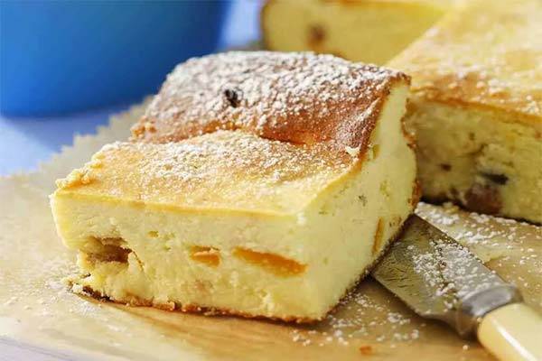 Творог при грудном вскармливании и сметана: можно ли творожную запеканку?