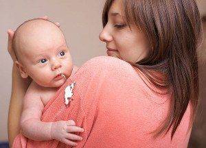 Как проявляется гастроинтестинальная форма пищевой аллергии у ребенка?