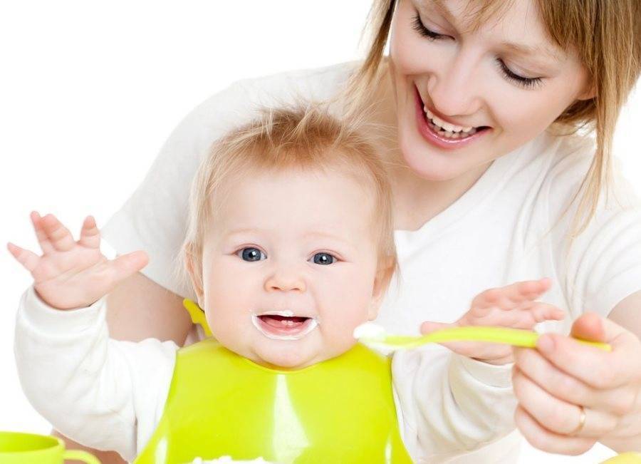 Сколько должен съедать ребенок в 3 месяца ????: смеси и грудного молока (таблица)