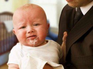 Пилороспазм у новорожденных: симптоматика, диагностика и лечение у детей, отличие от пилоростеноза