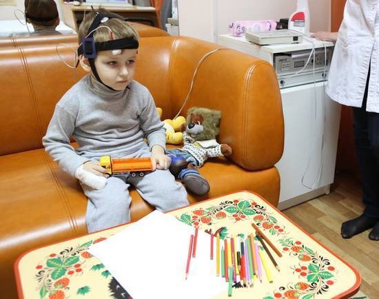 Микрополяризация головного мозга детям: показания и противопоказания курса ТКМП