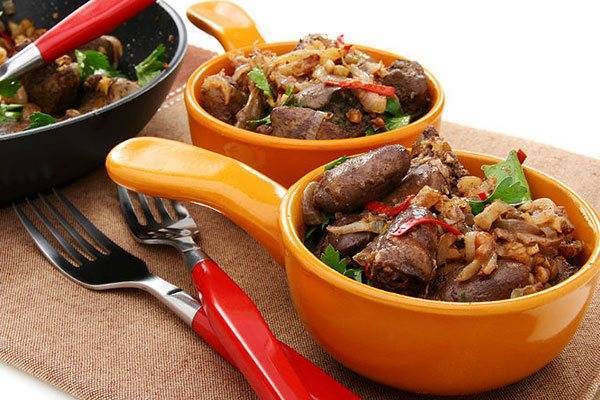 С какого возраста ребенку можно давать куриную, говяжью или свиную печень?