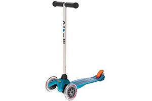 Как выбрать самокат для ребенка от 2-3 до 5-7 лет и научить его кататься?