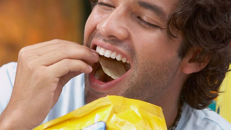 Причины появления прыщиков и сыпи на языке у ребенка белого и красного цвета