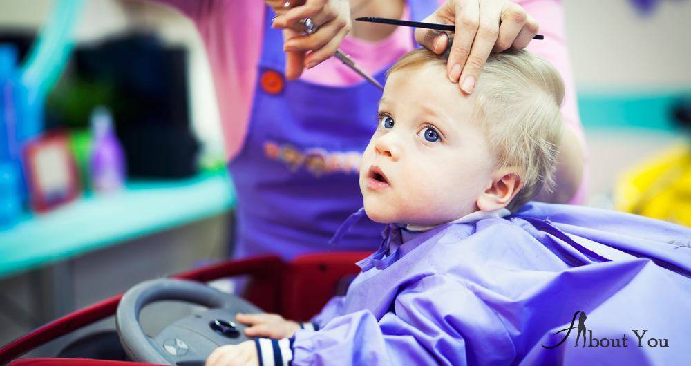 Зачем ребенка стричь в год: первая стрижка новорожденного, что, если он боится?