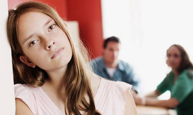 Выделения у девочек от 3 лет: причины и лечение в разном возрасте