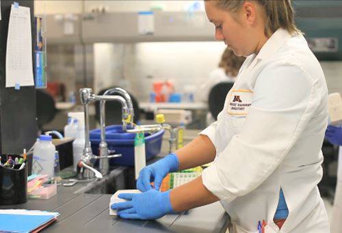 Что означает йодофильная патологическая флора в копрограмме у ребенка?