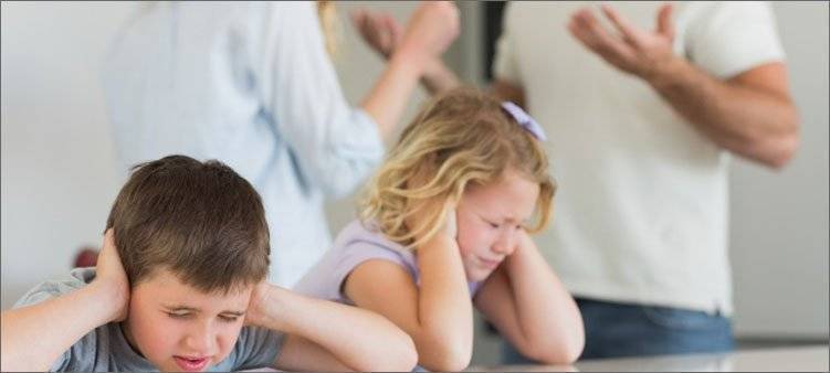 Ребенок боится темноты: почему и что делать, как побороть страх?