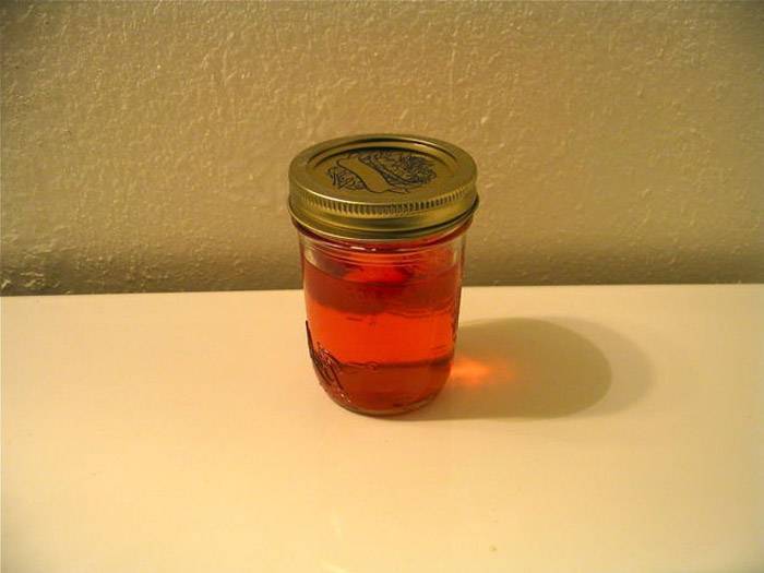 Кровь в моче у ребенка - что это значит и почему появляются ее следы и сгустки в урине?