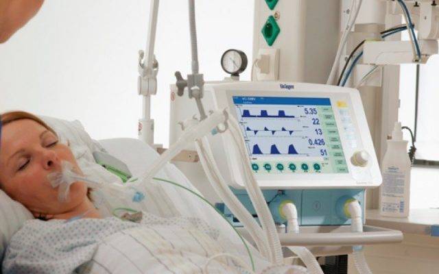 Эмболия околоплодными водами: что это такое, какие причины возникновения, как лечить?