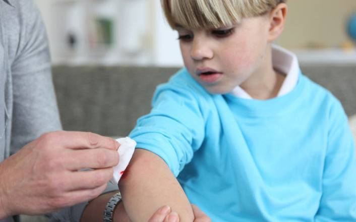 Что делать, если ребенка обижают в школе: советы психолога родителям