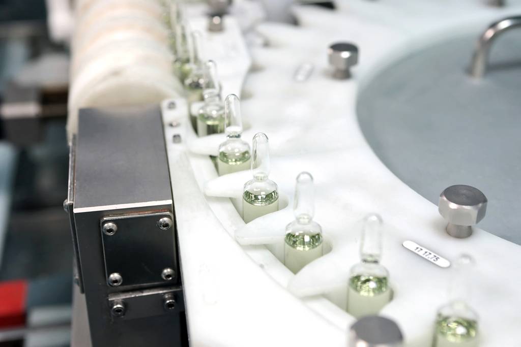 Календарь прививок по месяцам до 1 года: список и график плановой вакцинации детей в России