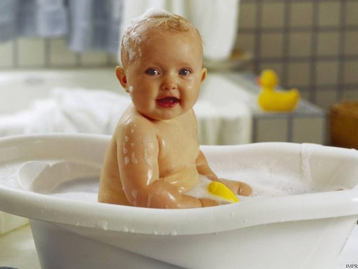 Истерики у ребенка 2-3 года: советы Комаровского и детского психолога - что делать?