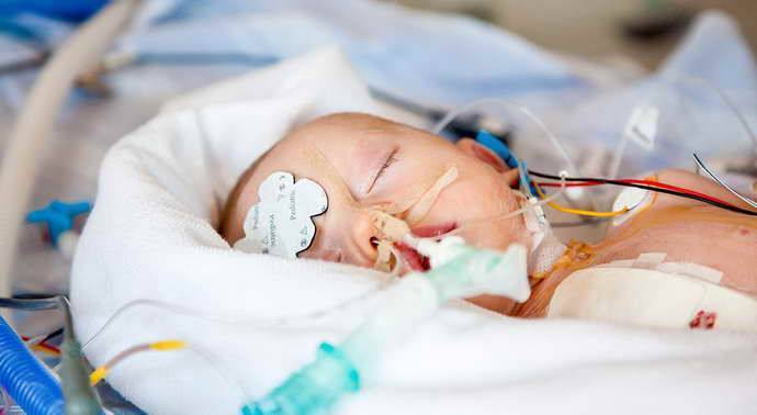 МРТ головного мозга ребенку и КТ-диагностика: что показывают, с какого возраста разрешены процедуры?