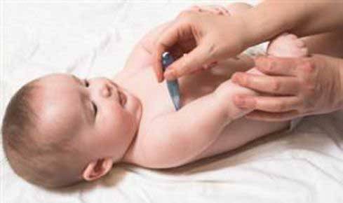 Какую температуру у ребенка надо сбивать и когда: особенности до года и старше