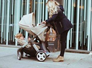 Коляски для двойни: рейтинг лучших - трость, универсальные модели