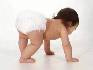 Сыпь у ребенка на попе - фото прыщей с пояснениями, причины аллергии и сухой кожи, лечение