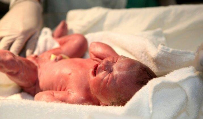 Неонатальный скрининг новорожденных в роддоме на наследственные заболевания (анализ крови из пятки)