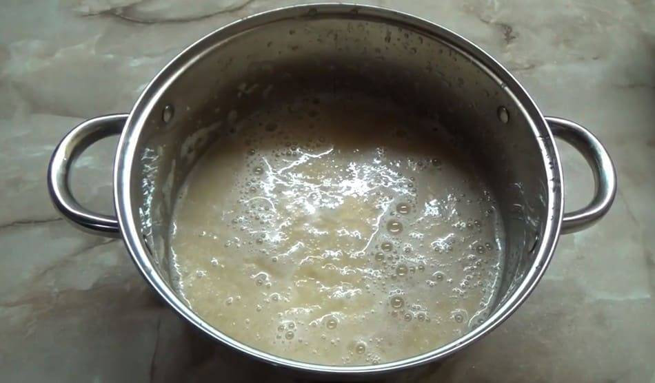 С какого возраста можно давать ребенку грушу: рецепт грушевого пюре для грудничка