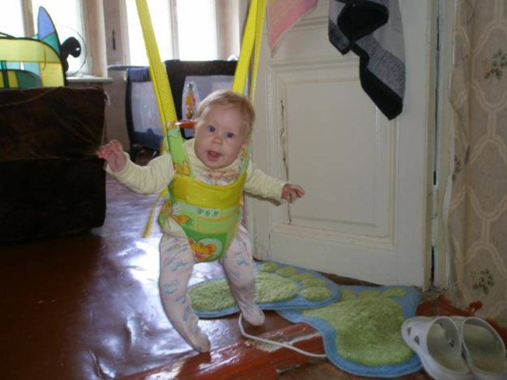 С какого возраста используют прыгунки для детей. как выбрать прыгунки ребенку. плюсы и минусы детских прыгунков