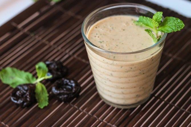 Чернослив для грудничка: компот от запора, отвар и пюре для прикорма ребенка