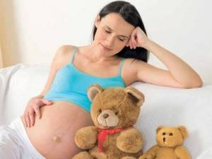 На какой неделе рожают первого ребенка, когда роды происходят на нормальном сроке, сколько длятся?