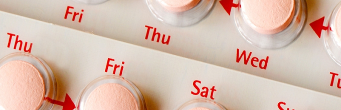 Как задержать месячные на несколько дней: какие таблетки могут их отсрочить?