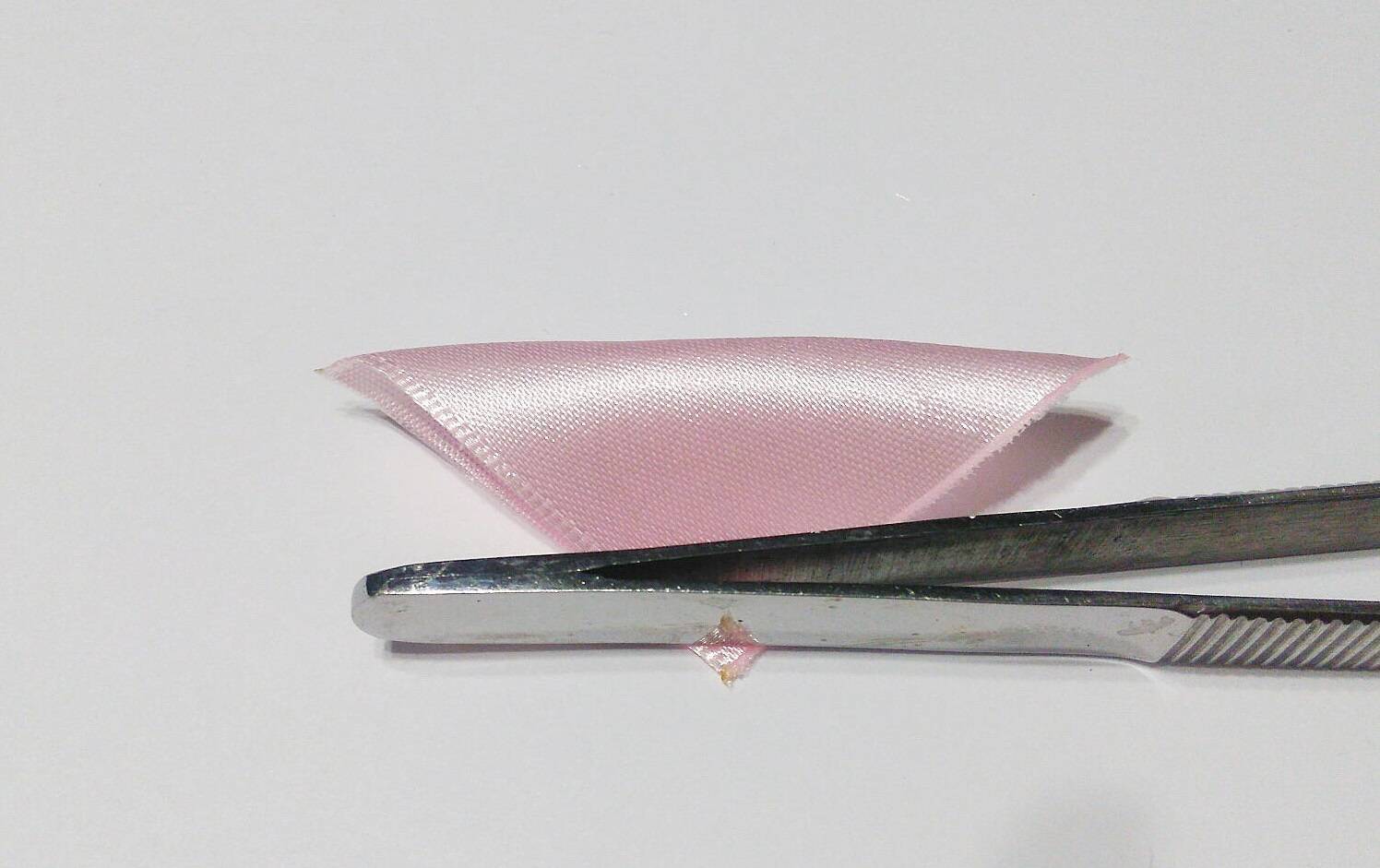 Кенгуру для новорожденных от 0 до 6 месяцев: фото сумки-рюкзака, как одевать?