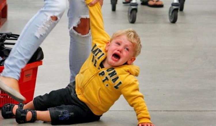 Если ребенок не слушается: как реагировать на непослушание, что делать родителям