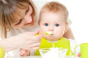 Детский кефир и творог: как вводить в прикорм, сколько можно давать ребенку в 1 год?