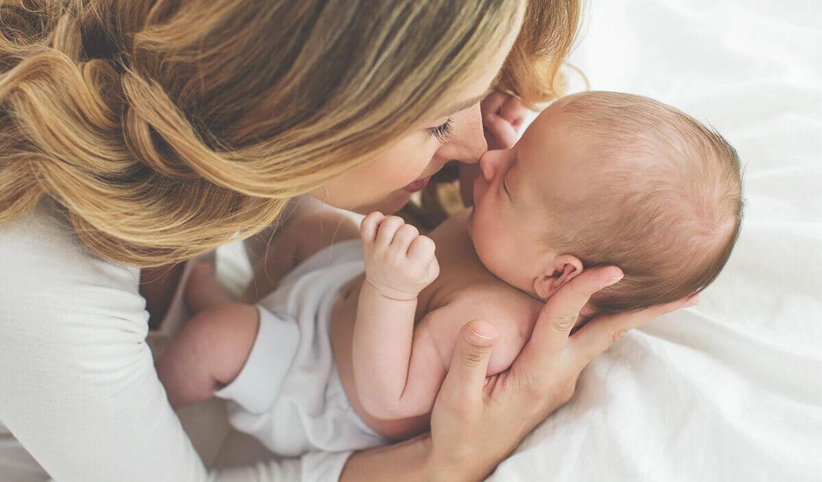 Новорожденный мало ест и плохо спит: почему грудничок отказывается от еды?