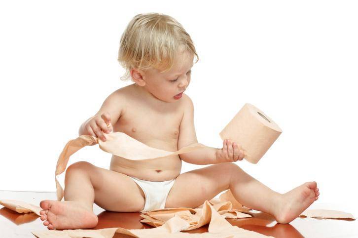 Запор у грудничка при грудном вскармливании: что делать, как помочь новорожденному?