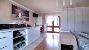 Дизайн детской комнаты: планировки, обустройство интерьера с фото в современном стиле