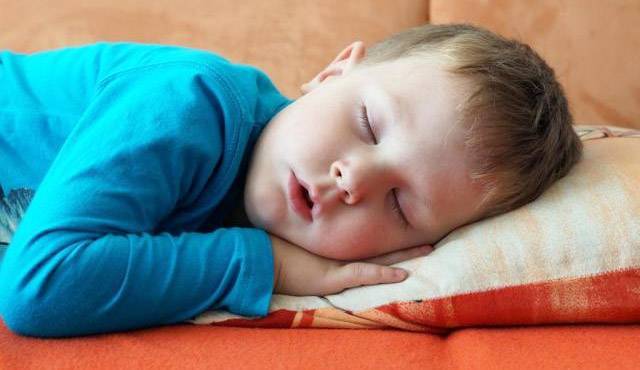 Удаление аденоидов у детей под общим и местным наркозом - как проходит операция (видео)?