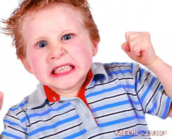 Как отучить ребенка грызть ногти: причины, советы психолога, Комаровского