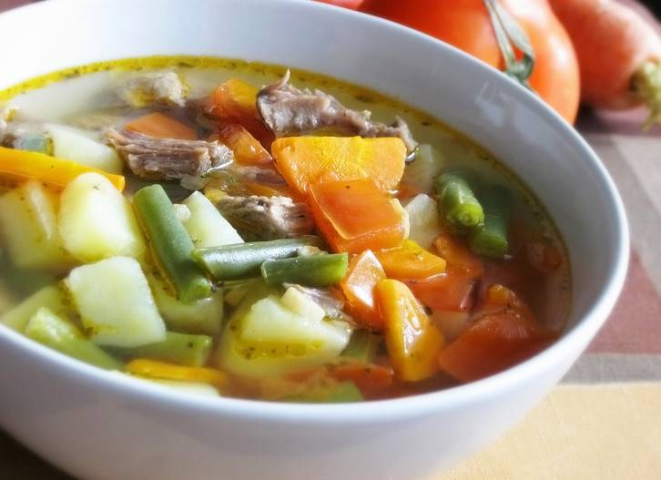 Супы для кормящих мам: рецепты в первый месяц (грибной, из индейки, фасолевый)