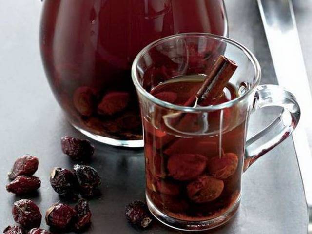 Чернослив для грудничка: компот от запора, отвар и пюре для прикорма ребенка