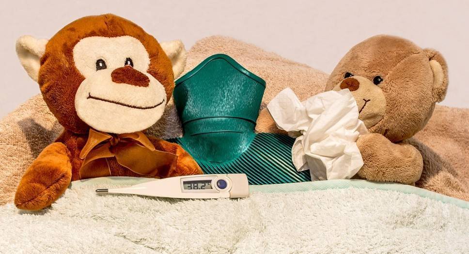 Понос и температура у ребенка 38-39: что делать, как помочь грудничку?