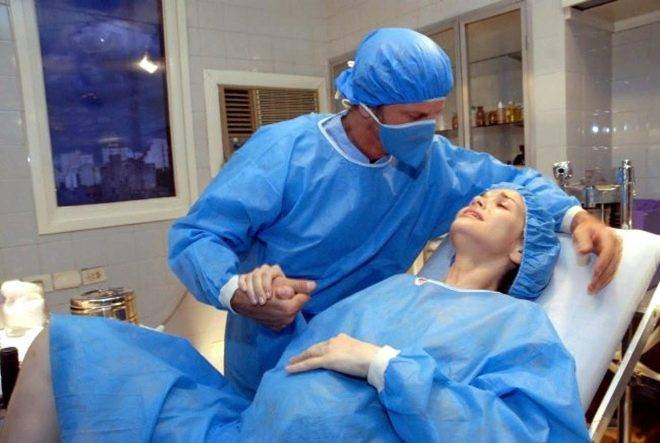 Могут ли начаться схватки без отхождения пробки и вод: какие будут последствия?