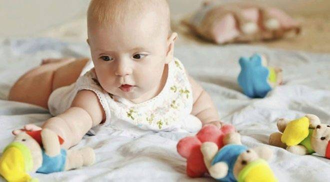 Фитбол для грудничков: упражнения, занятия, гимнастика с детьми от 1-3 месяцев