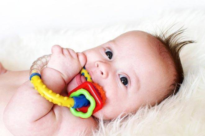 Детская присыпка: состав, применение для новорожденных, чем заменить (инструкция)