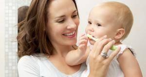 Запах ацетона изо рта у ребенка - причины его появления у грудничка и лечение