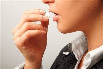 Средства для лечения стоматита во рту у детей: лучшие мази, гели, спреи и таблетки